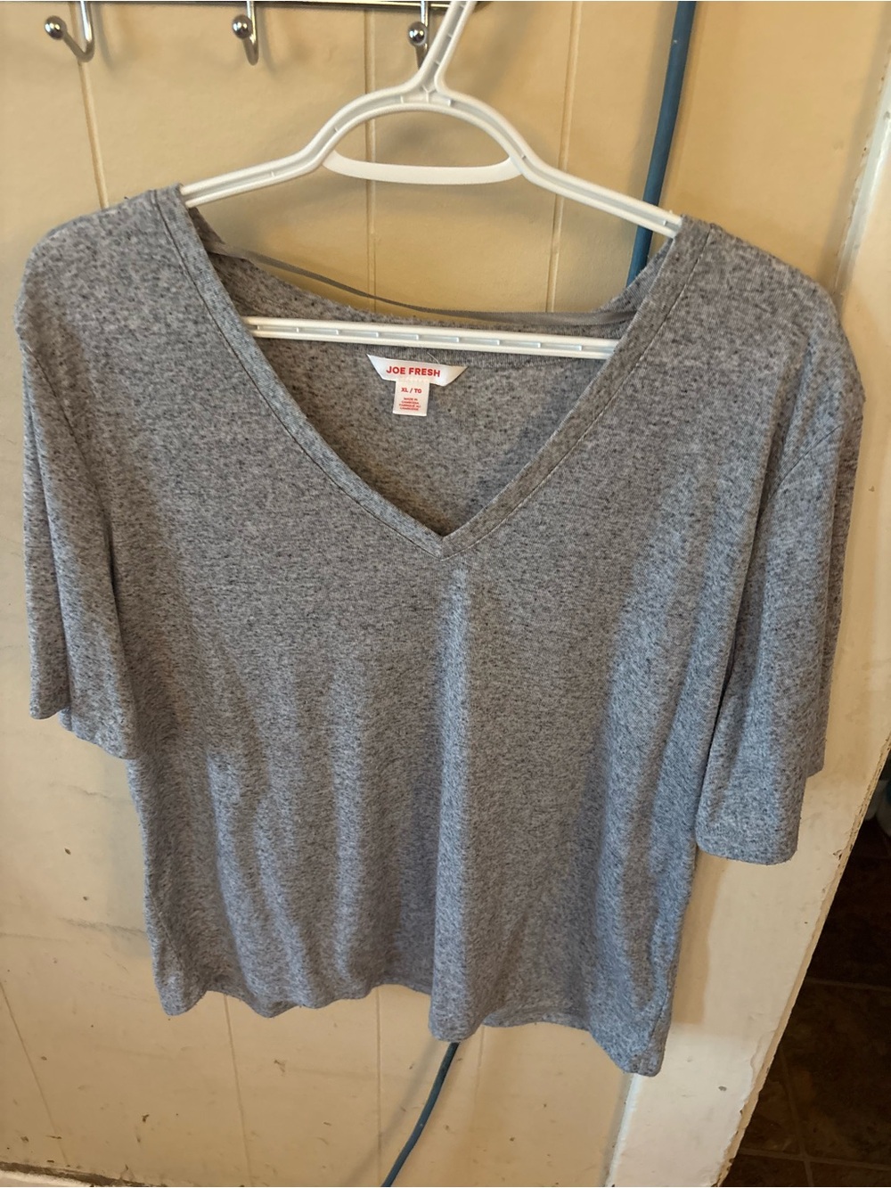 Joe Fresh Heather Gray V-Neck Short Sleeve Tee